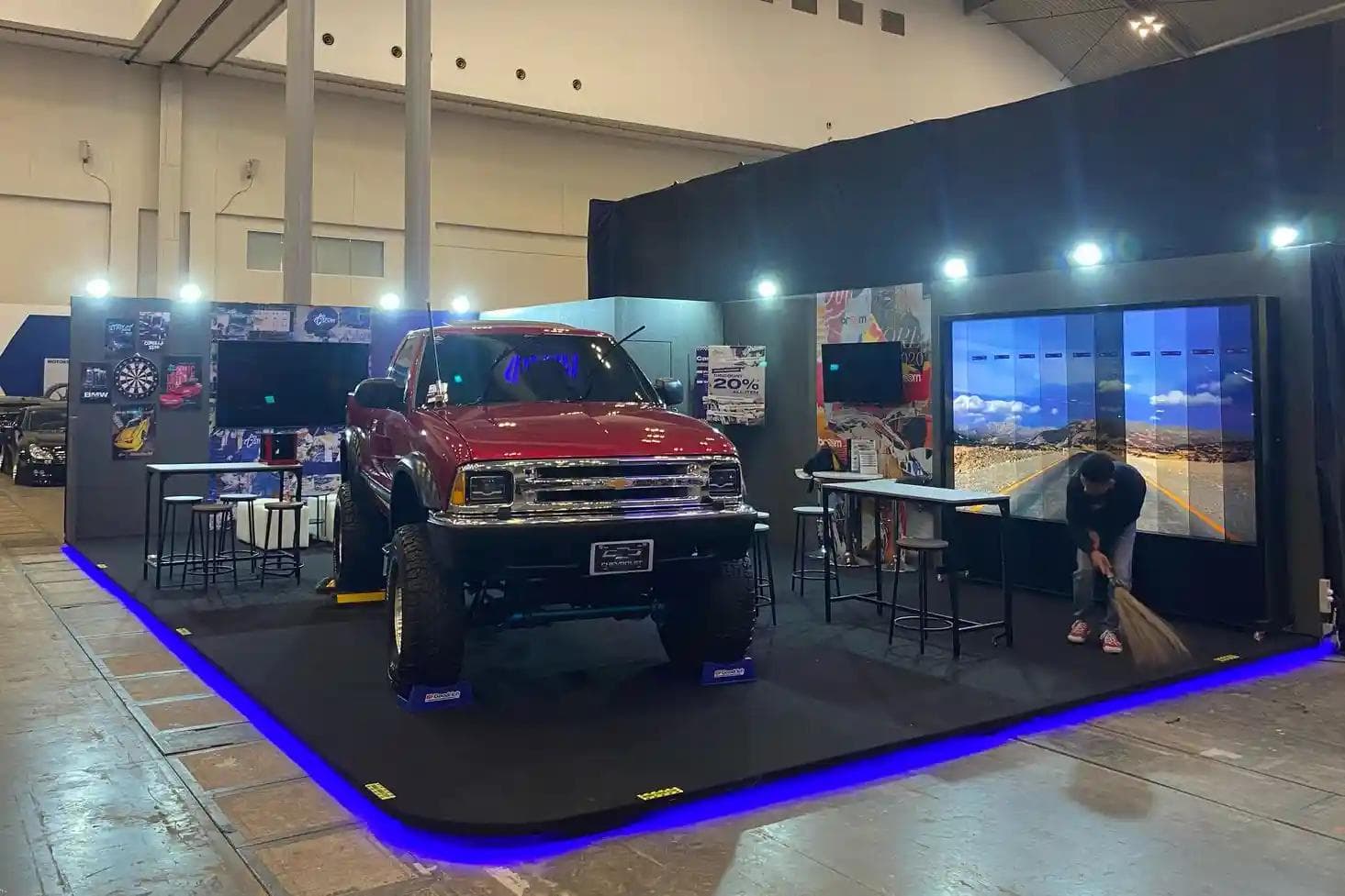 Tampak Depan - ATOM at The Elite Showcase - Katakita Live Vendor Produksi Event Expo Exhibition Custom Car ICE BSD
