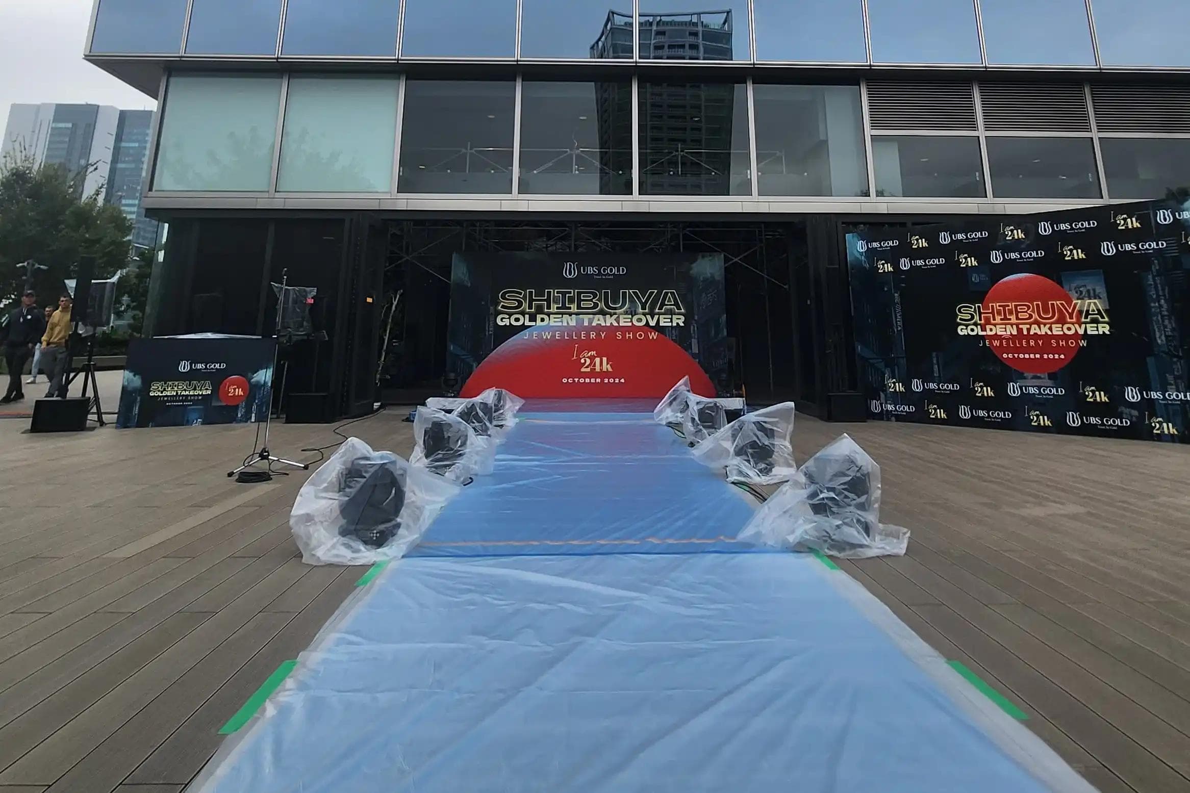 Main Stage Catwalk Lamndscape - Katakita Live Vendor Production UBS Gold Shibuya Golden Takeover Brand International Fashion Show