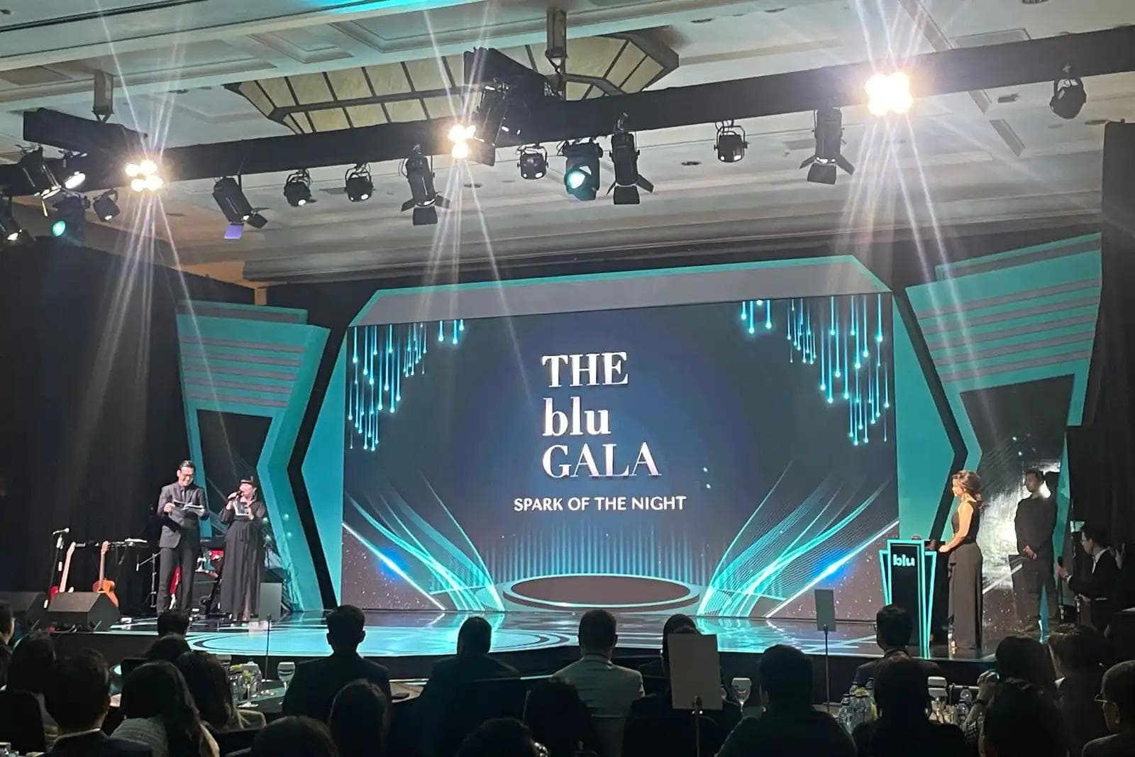 Main Stage Blu Gala Blu 2nd Anniversary at JW Mariott Hotel - Katakita Live Vendor Production Event Internal Company Gathering Decoration