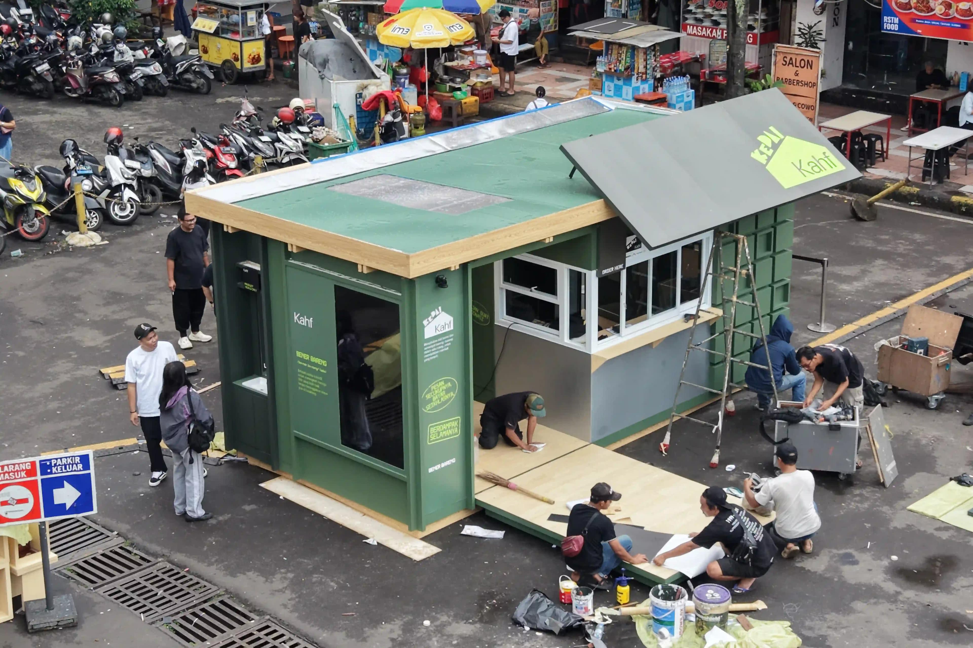 Sisi 1 Kedai Kahf - Katakita Live vendor production custom booth brand activation blok m weather proof outdoor